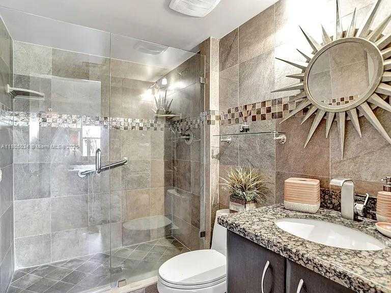 Small Image of 3011 HOLIDAY SPRINGS BLVD #102, Margate Number 15