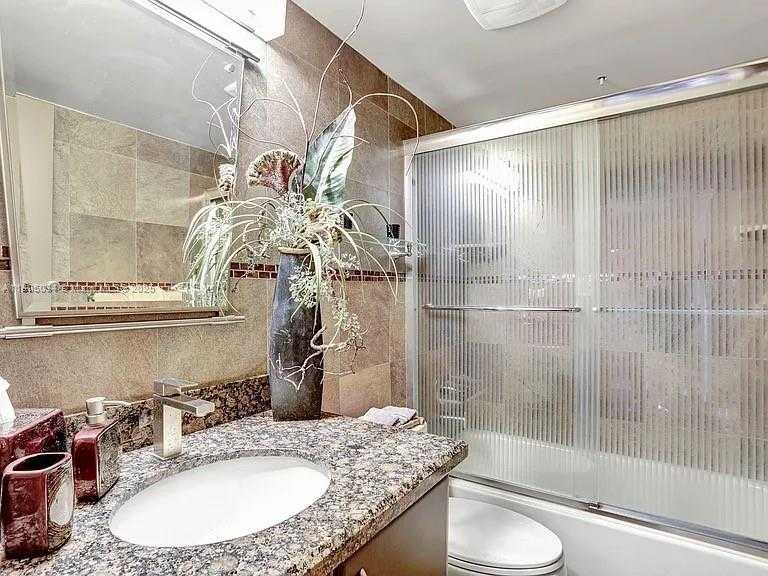 Small Image of 3011 HOLIDAY SPRINGS BLVD #102, Margate Number 18