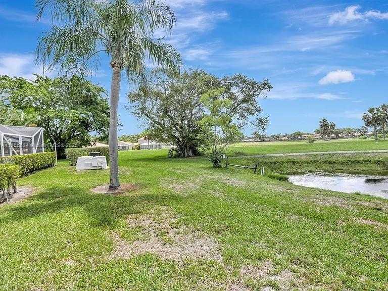 Small Image of 3011 HOLIDAY SPRINGS BLVD #102, Margate Number 28
