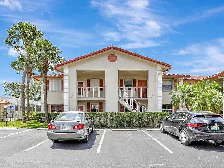 Small Image of 3011 HOLIDAY SPRINGS BLVD #102, Margate Number 34