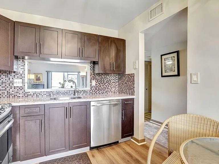 Small Image of 3011 HOLIDAY SPRINGS BLVD #102, Margate Number 6