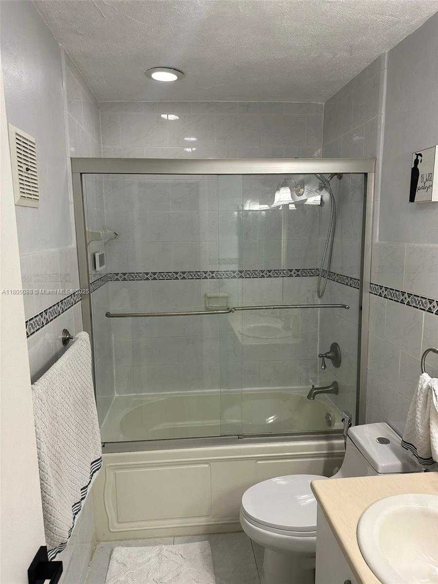 Small Image of 12261 SOUTH WEST 118TH TER, Miami Number 11