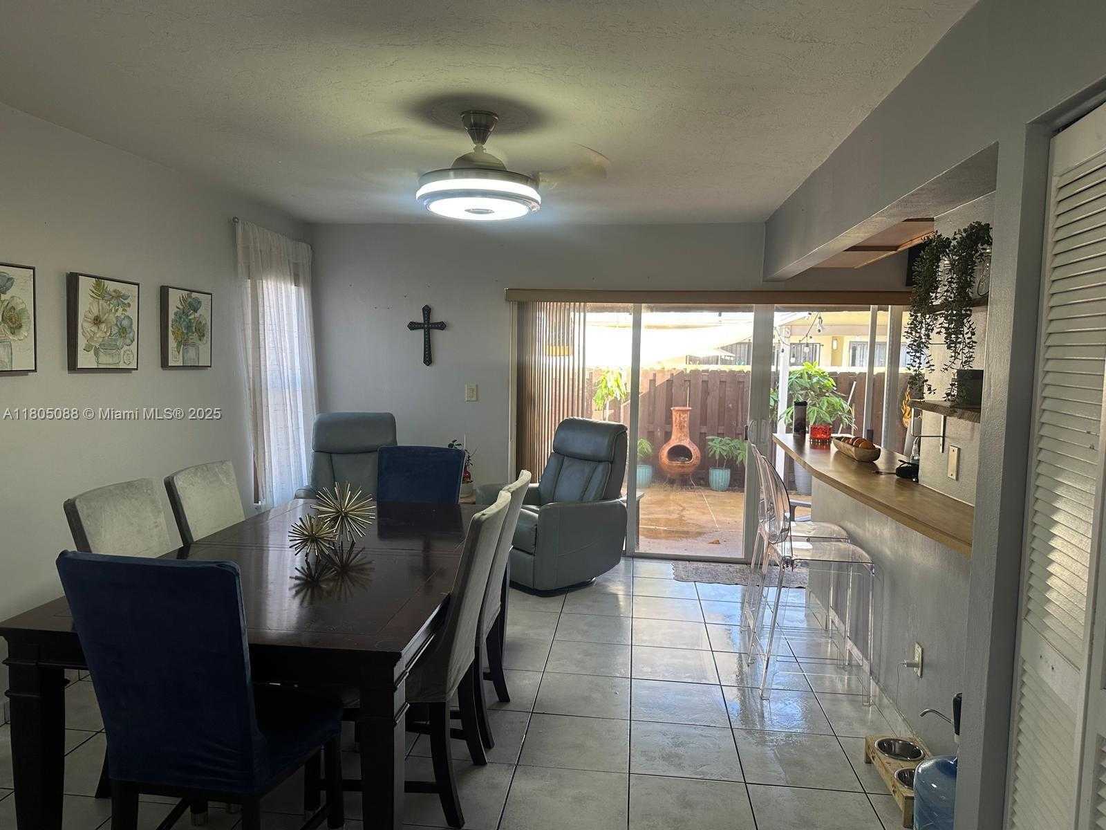 Small Image of 12261 SOUTH WEST 118TH TER, Miami Number 3