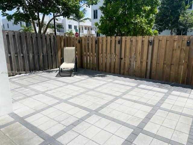 Small Image of 7187 NORTH WEST 103RD PATH, Doral Number 20