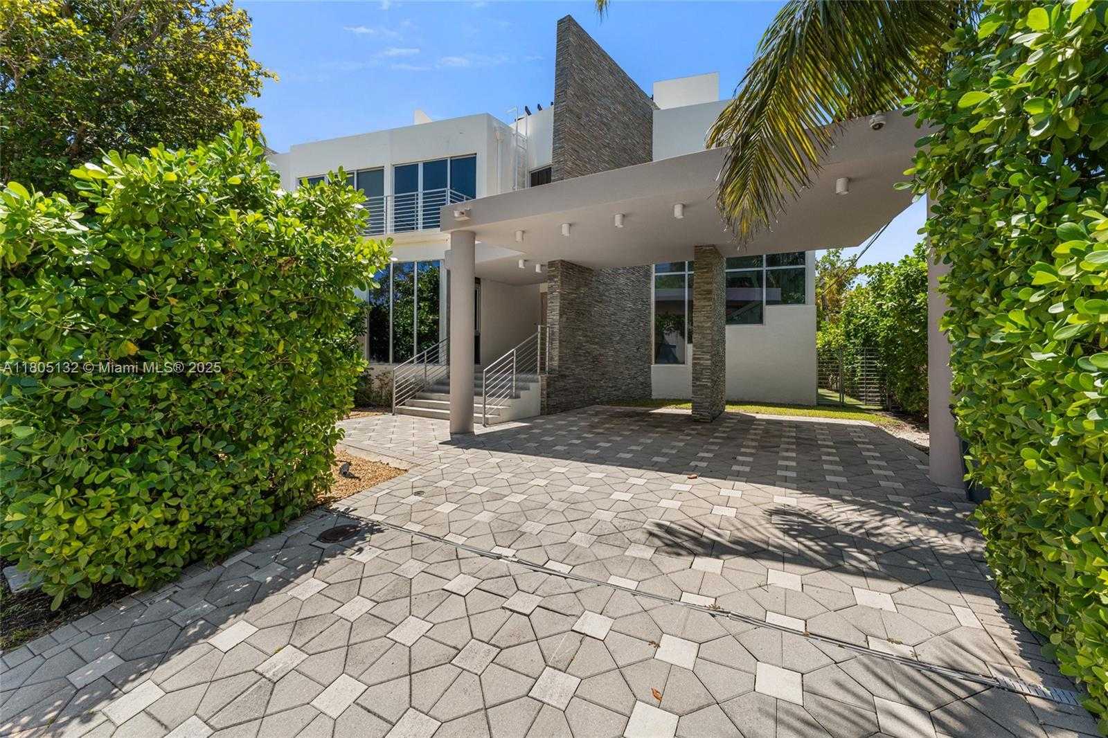 Small Image of 544 FERNWOOD RD #544, Key Biscayne Number 12