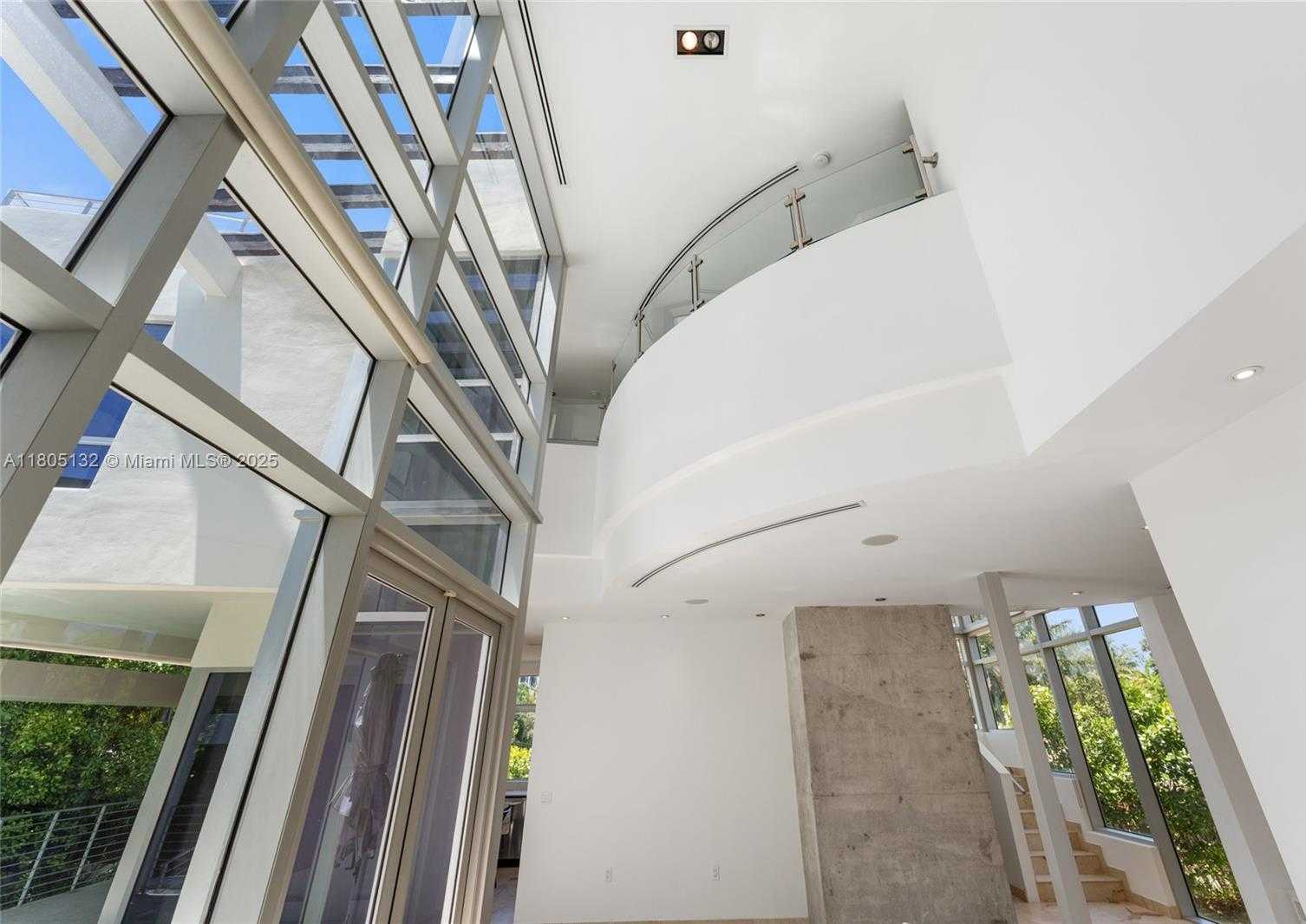 Small Image of 544 FERNWOOD RD #544, Key Biscayne Number 18