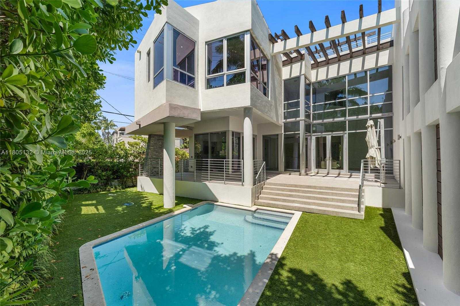 Small Image of 544 FERNWOOD RD #544, Key Biscayne Number 45