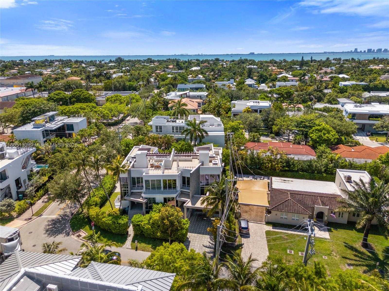 Small Image of 544 FERNWOOD RD #544, Key Biscayne Number 7