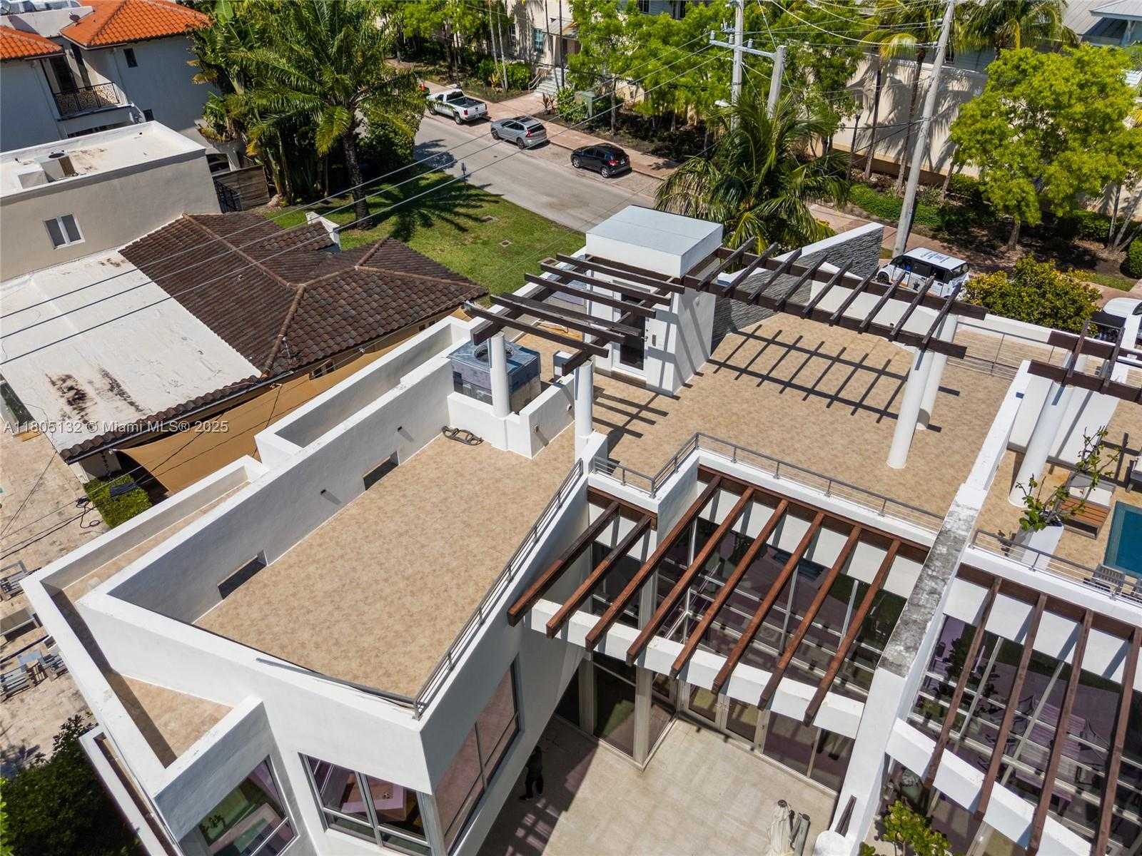 Small Image of 544 FERNWOOD RD #544, Key Biscayne Number 8