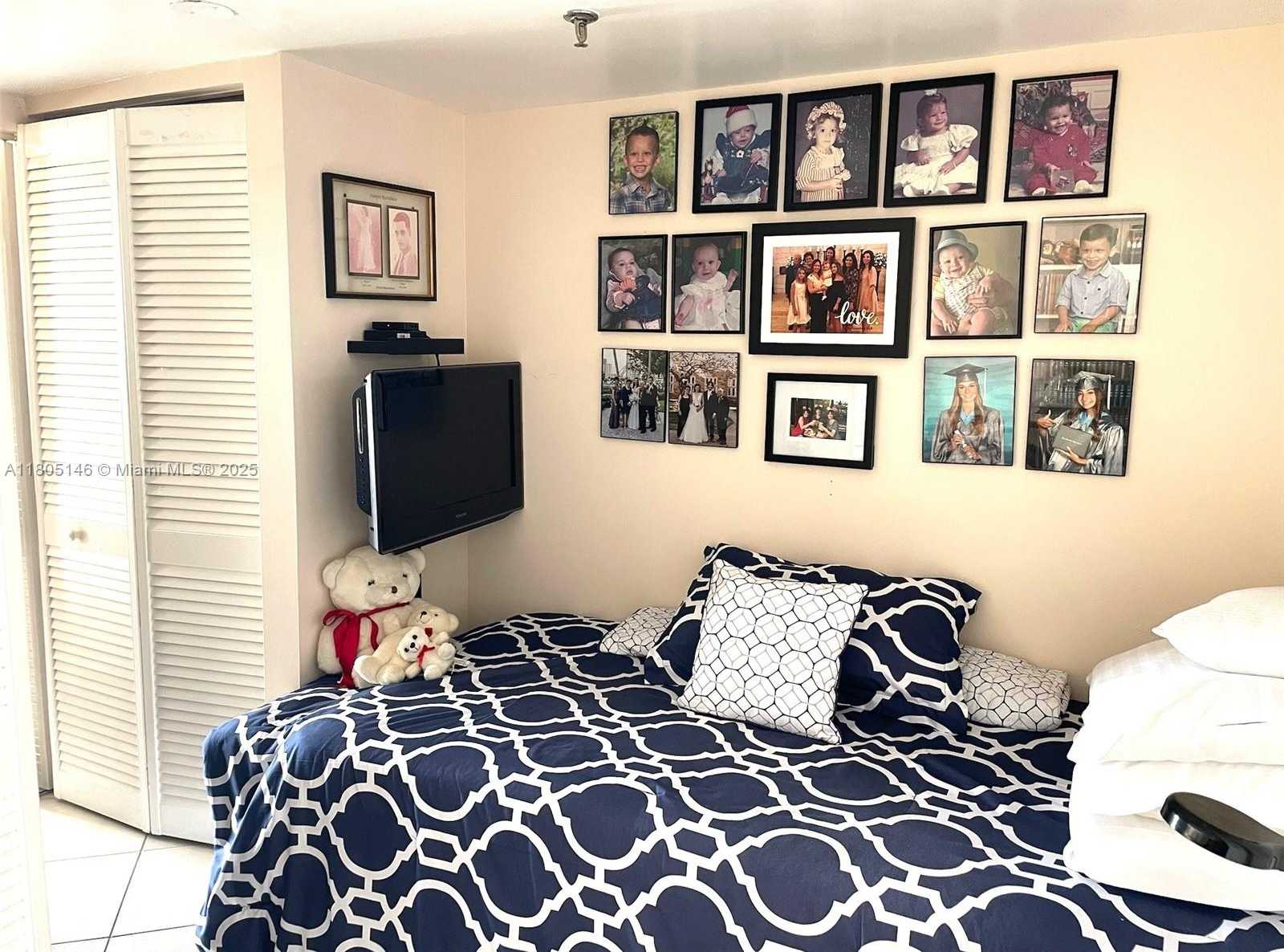 Small Image of 2625 COLLINS AVE #1409, Miami Beach Number 10