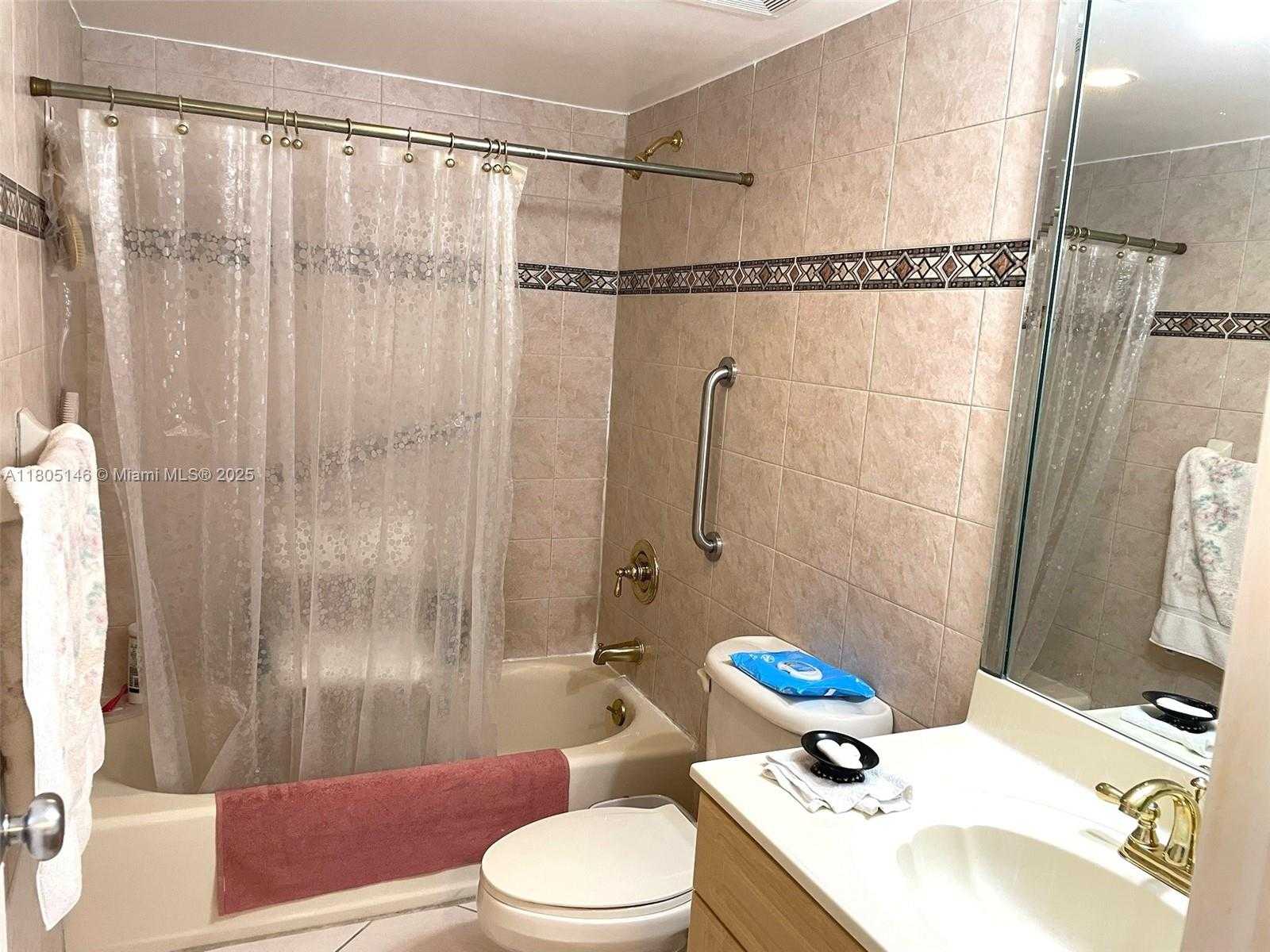 Small Image of 2625 COLLINS AVE #1409, Miami Beach Number 15