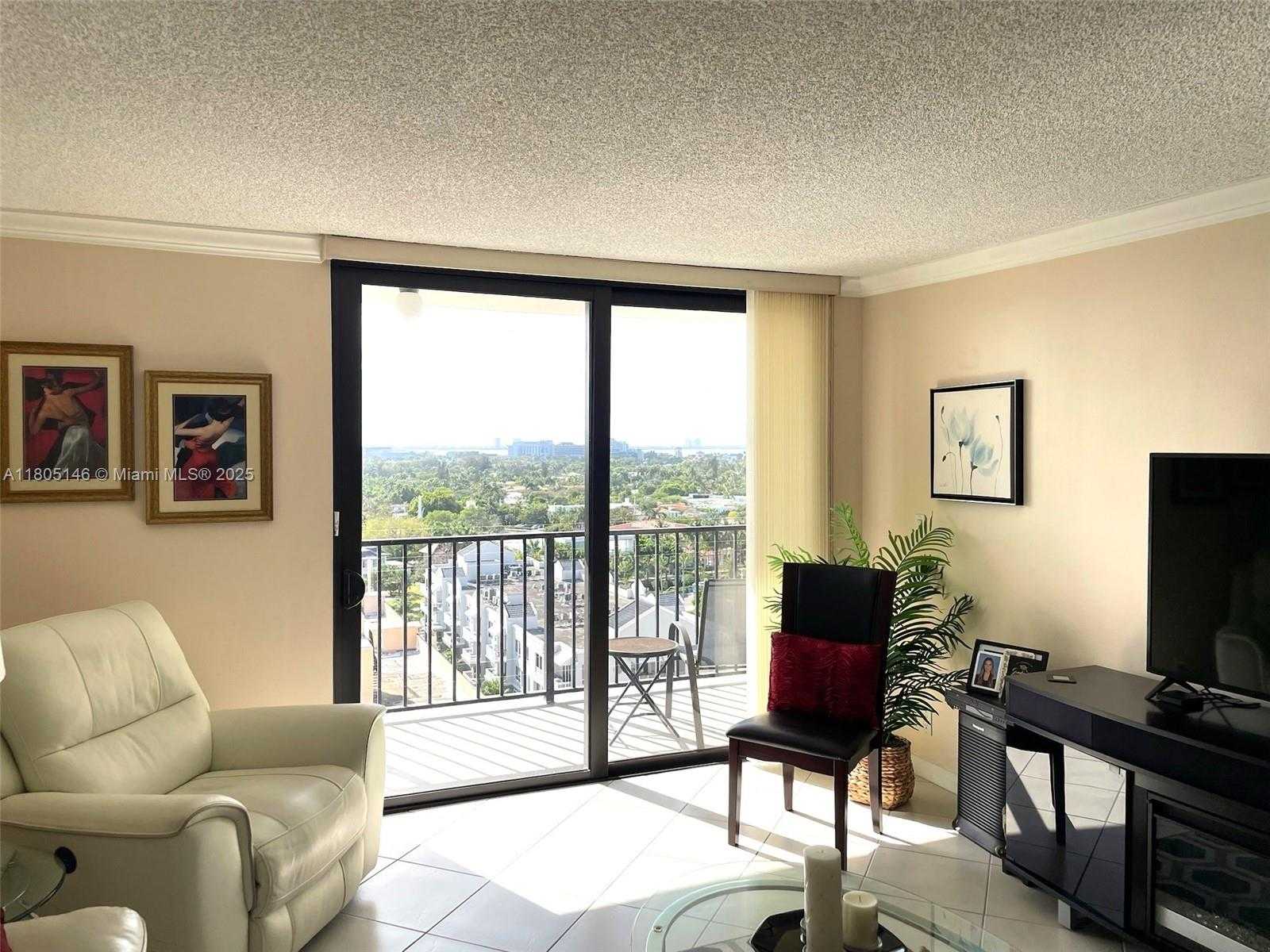 Small Image of 2625 COLLINS AVE #1409, Miami Beach Number 5