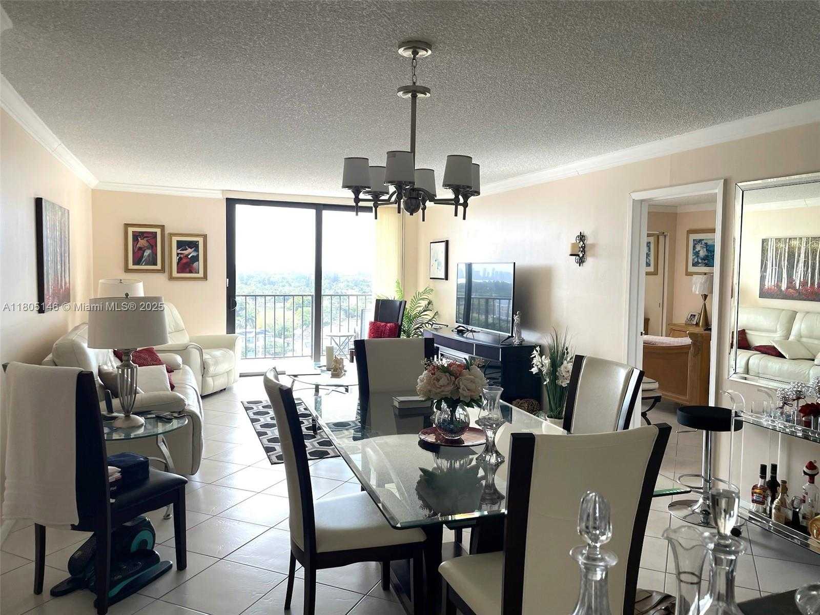 Small Image of 2625 COLLINS AVE #1409, Miami Beach Number 7