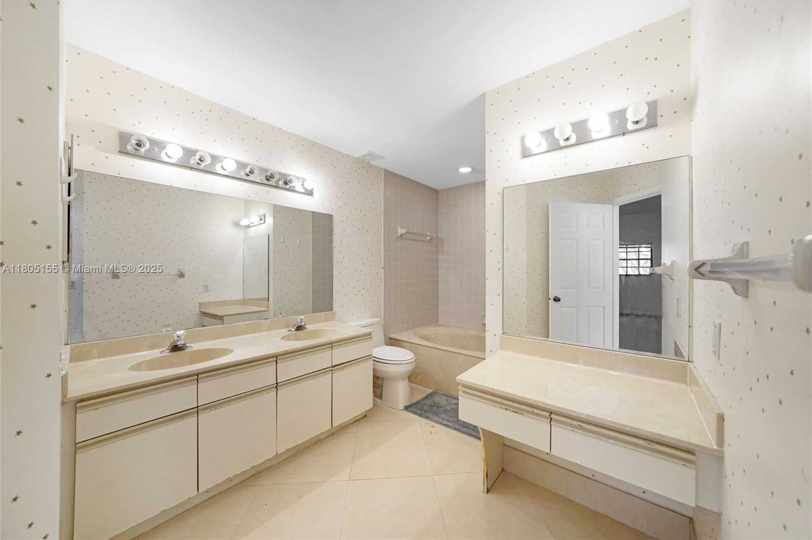 Small Image of 17340 BOCA CLUB BLVD #703, Boca Raton Number 22