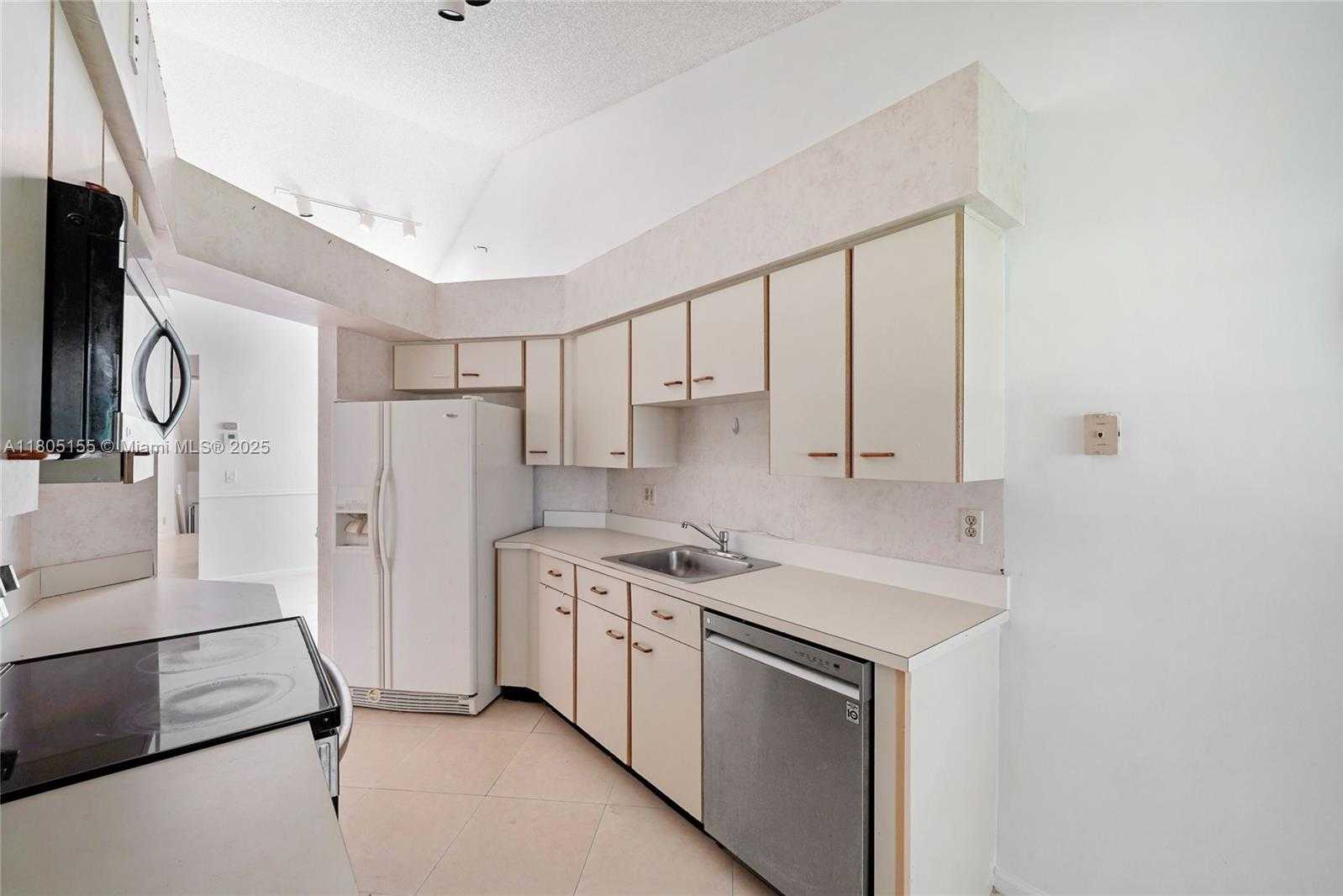 Small Image of 17340 BOCA CLUB BLVD #703, Boca Raton Number 36