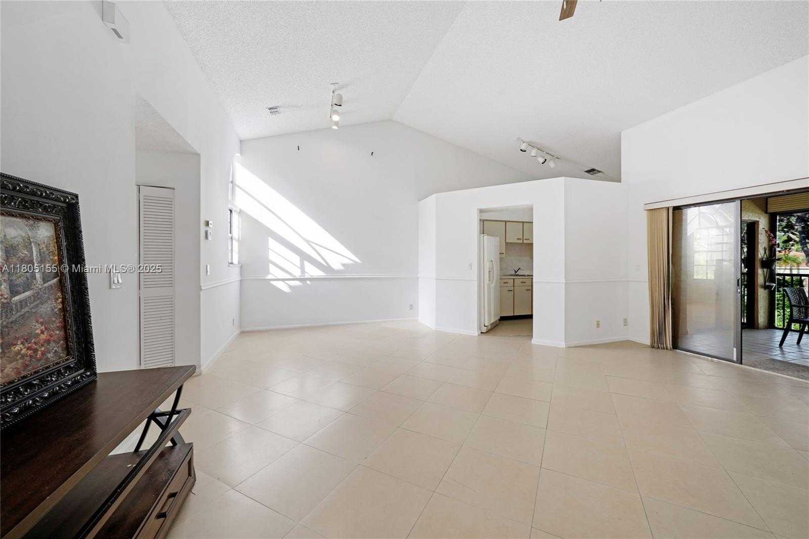 Small Image of 17340 BOCA CLUB BLVD #703, Boca Raton Number 9