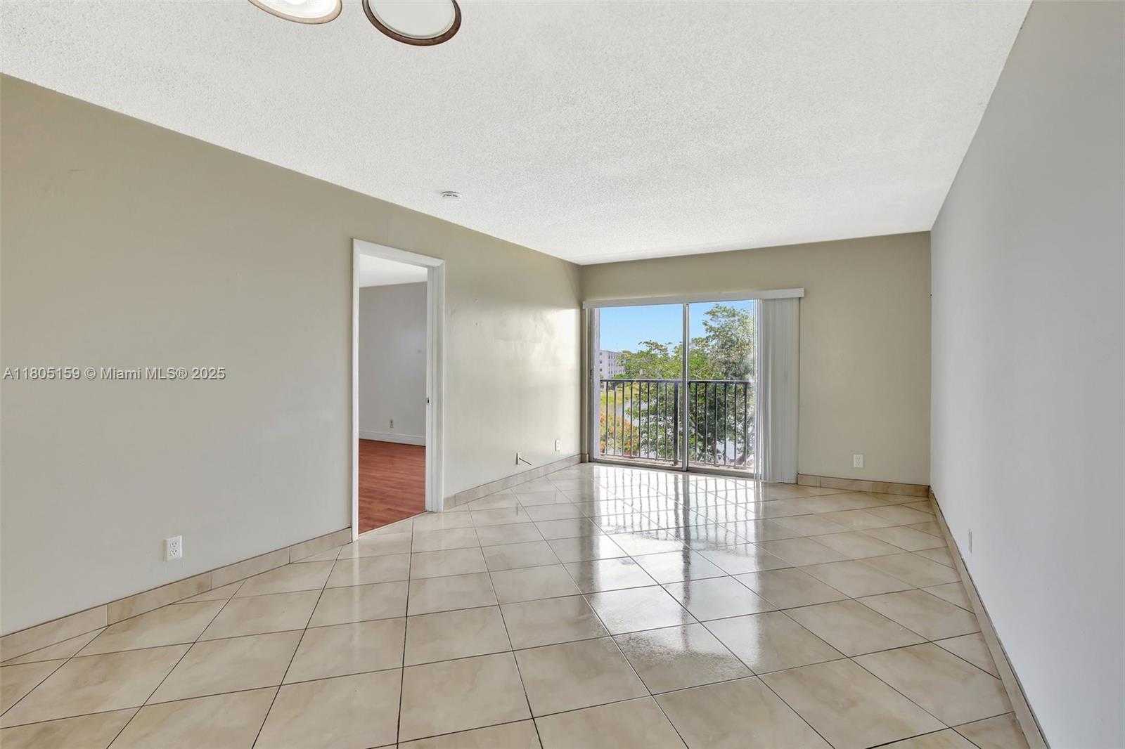 Small Image of 8720 NORTH SHERMAN CIR #401, Miramar Number 11