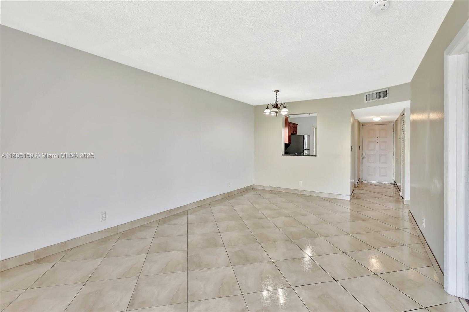 Small Image of 8720 NORTH SHERMAN CIR #401, Miramar Number 13