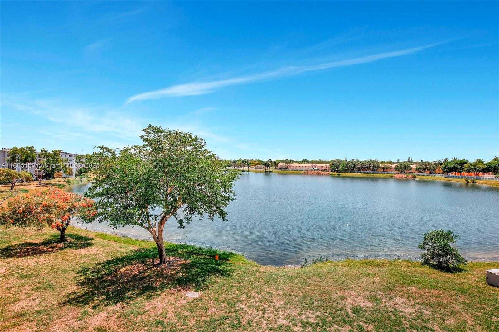 Small Image of 8720 NORTH SHERMAN CIR #401, Miramar Number 16