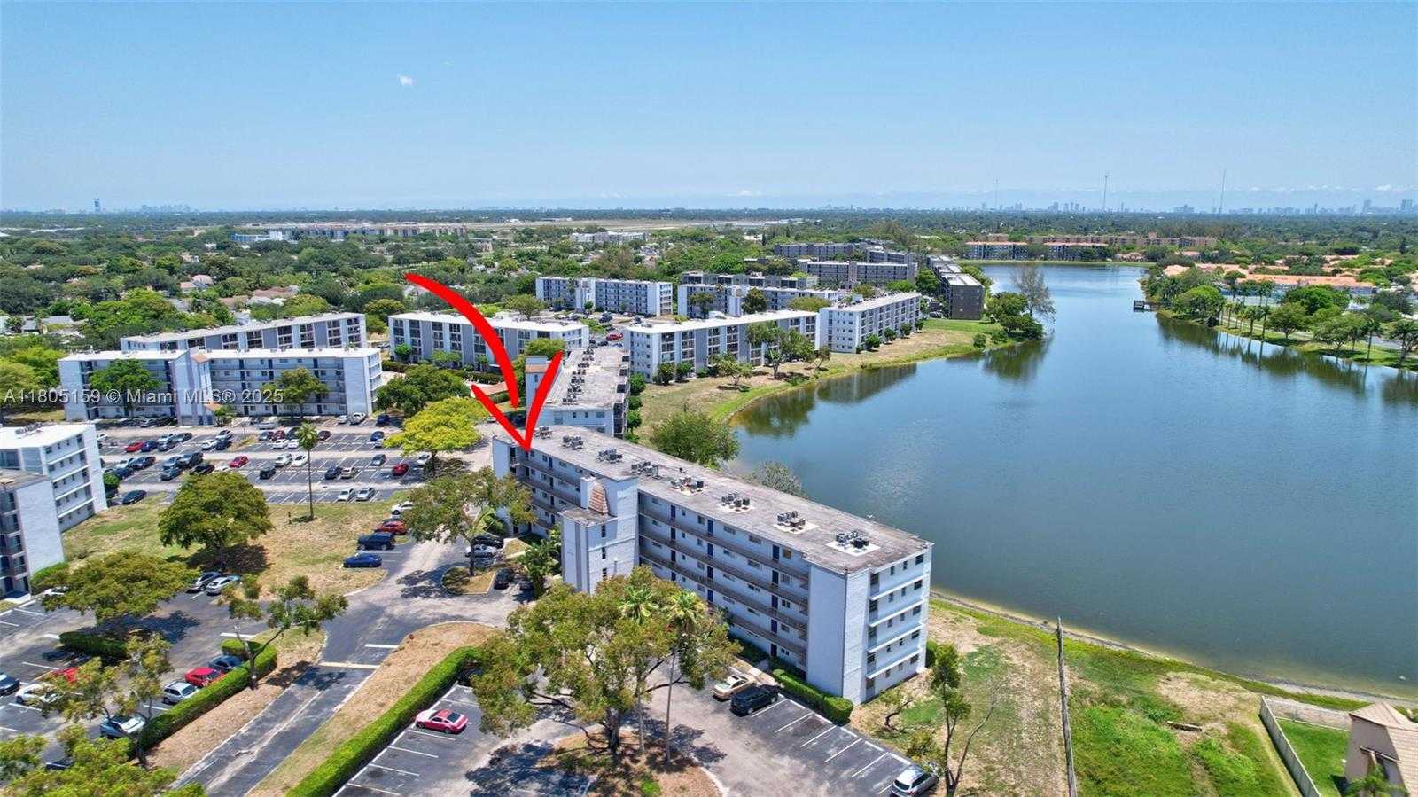 Small Image of 8720 NORTH SHERMAN CIR #401, Miramar Number 2