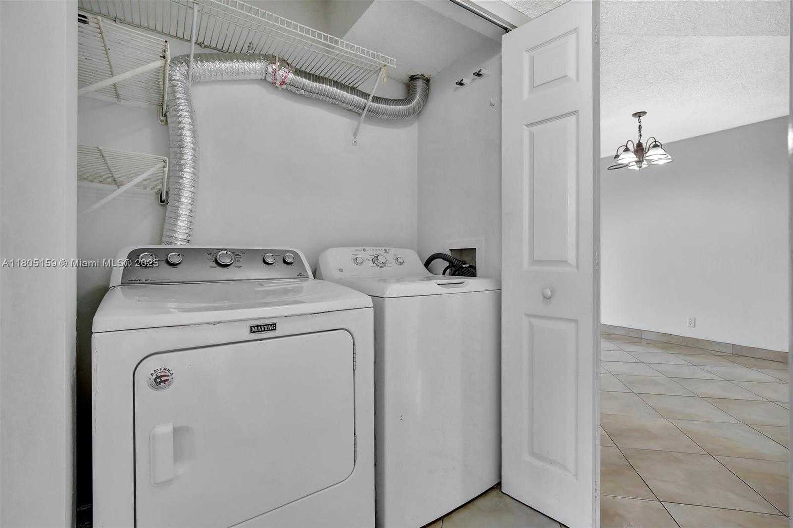 Small Image of 8720 NORTH SHERMAN CIR #401, Miramar Number 28