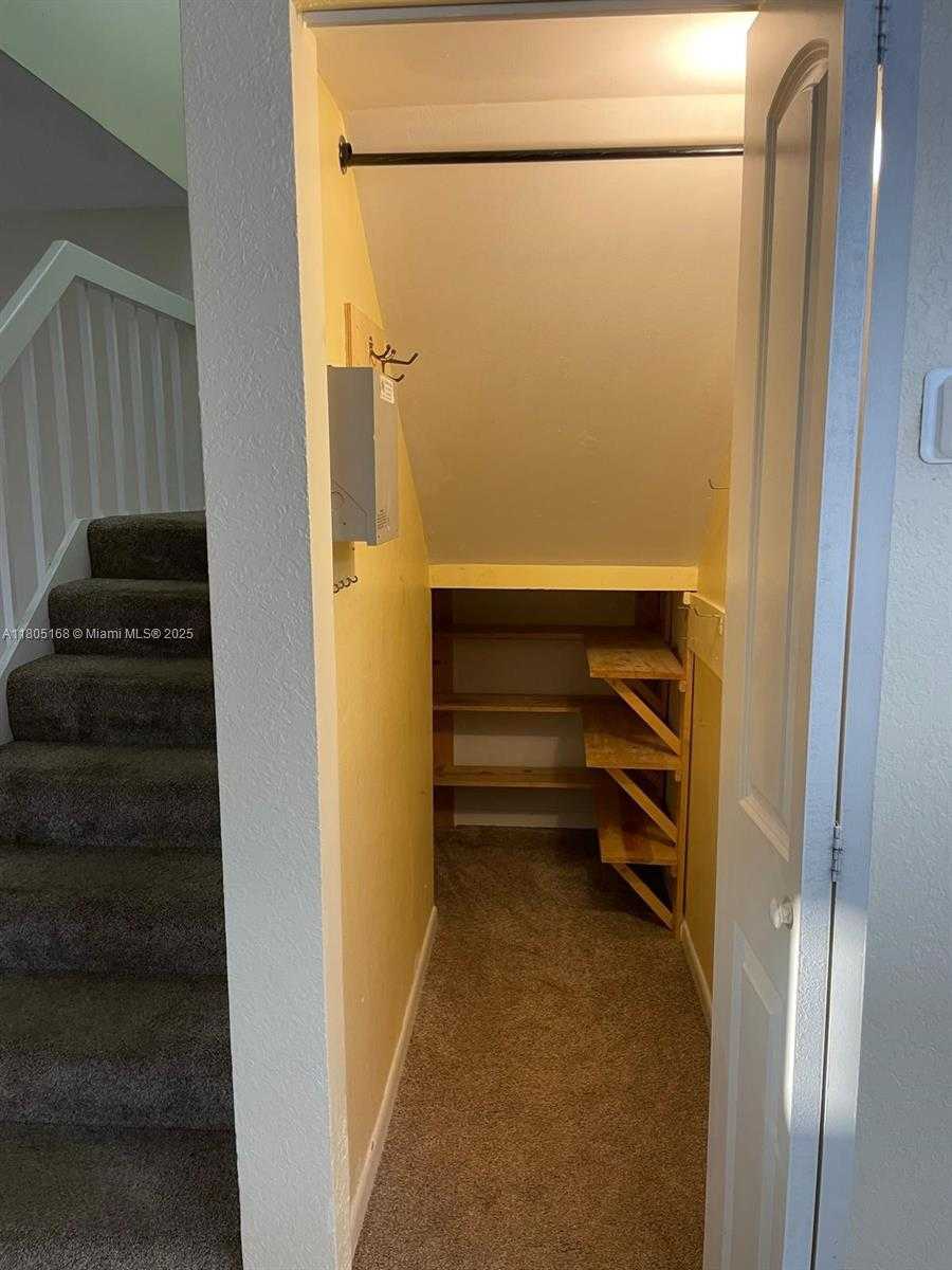 Small Image of 1670 FOREST LAKES CIR #C, West Palm Beach Number 10