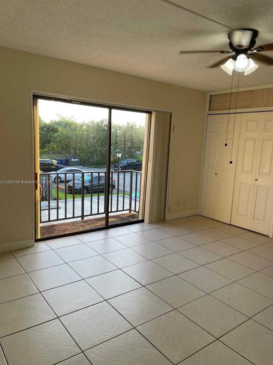 Small Image of 1670 FOREST LAKES CIR #C, West Palm Beach Number 17