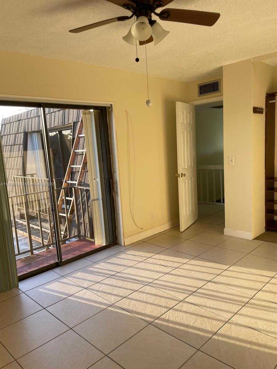 Small Image of 1670 FOREST LAKES CIR #C, West Palm Beach Number 5