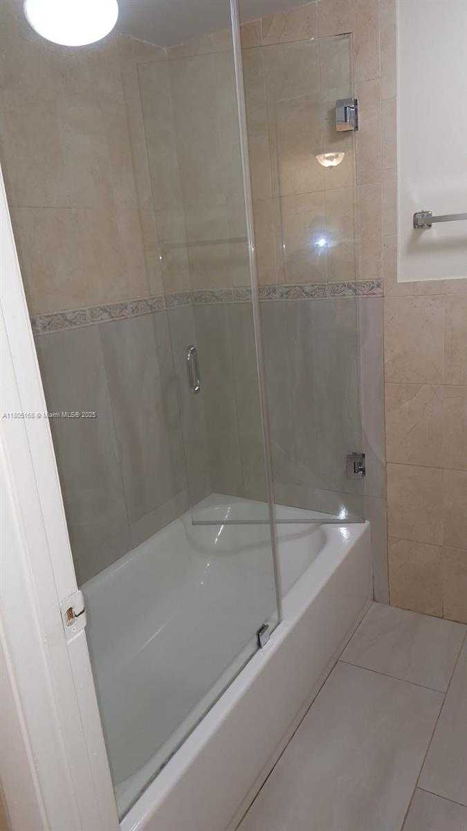 Small Image of 1670 FOREST LAKES CIR #C, West Palm Beach Number 6