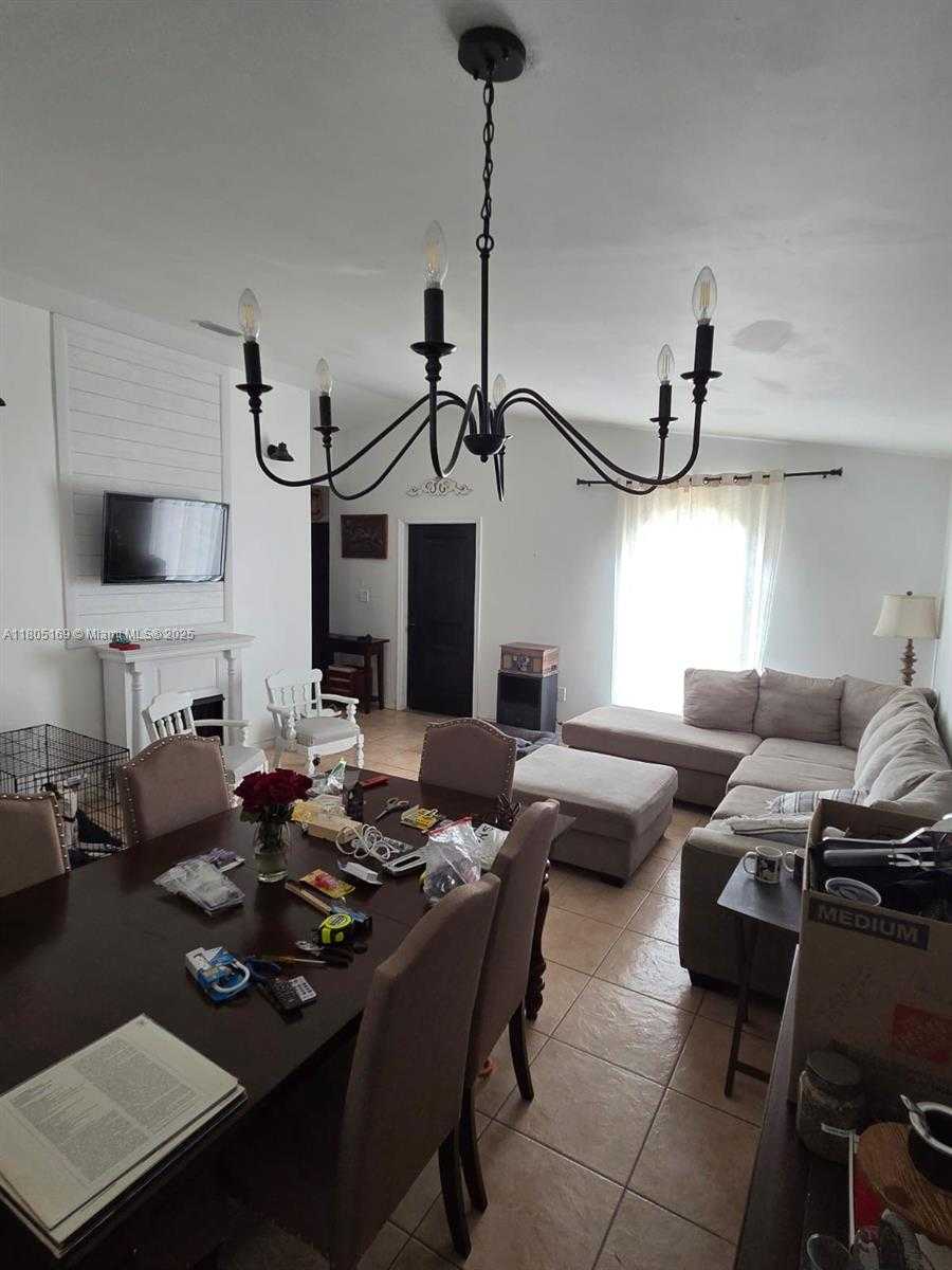 Small Image of 7001 WEST 35TH AVE #181, Hialeah Number 3