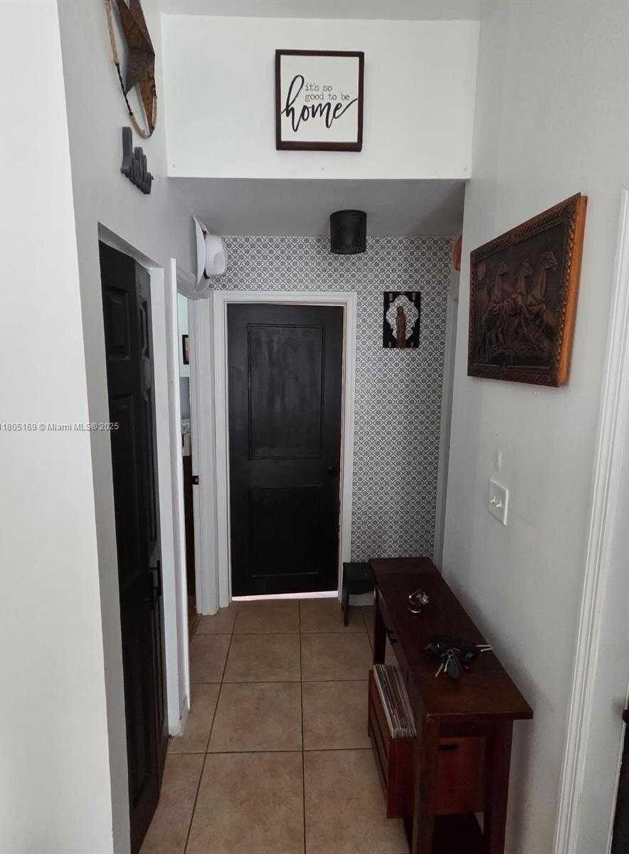 Small Image of 7001 WEST 35TH AVE #181, Hialeah Number 5