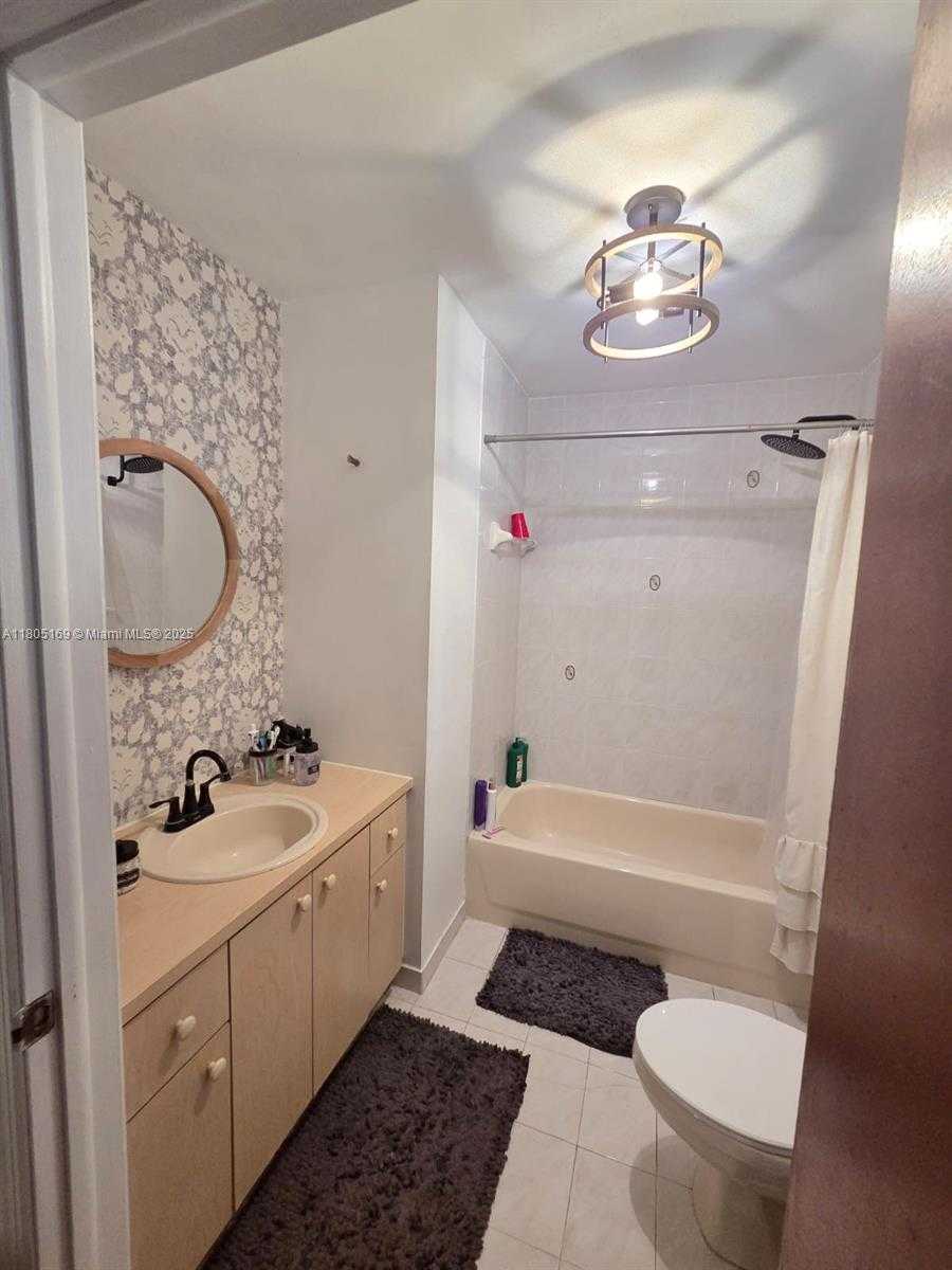 Small Image of 7001 WEST 35TH AVE #181, Hialeah Number 9