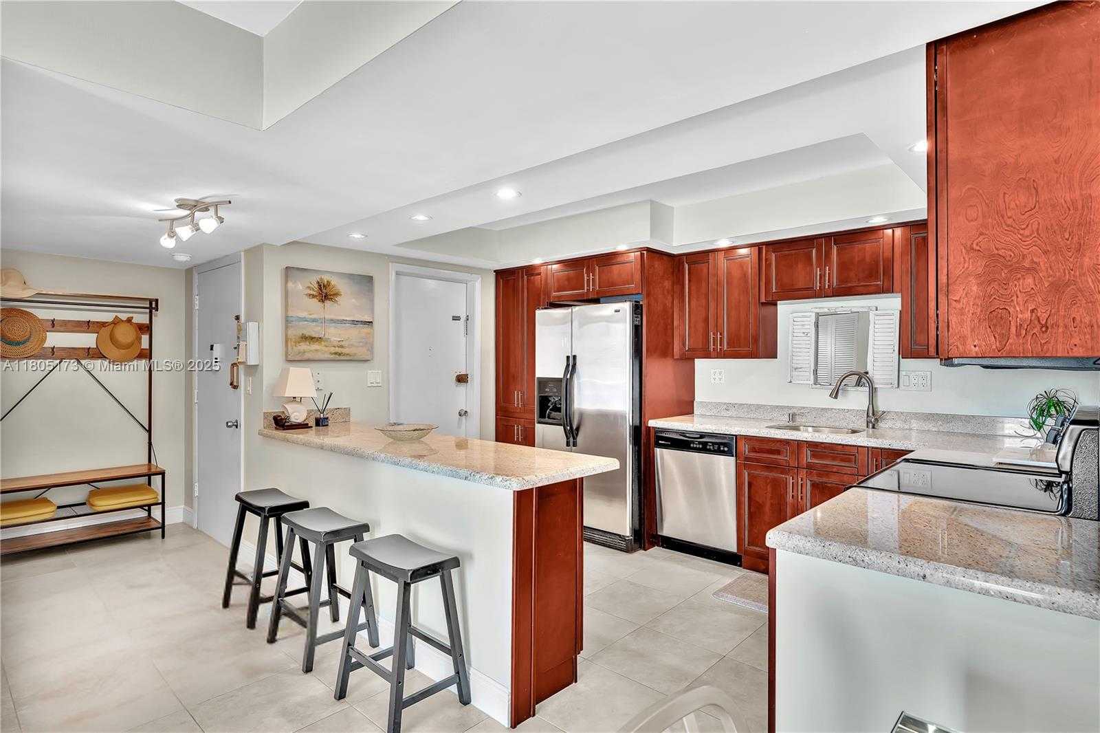 Small Image of 1410 SOUTH OCEAN DR #502, Hollywood Number 3