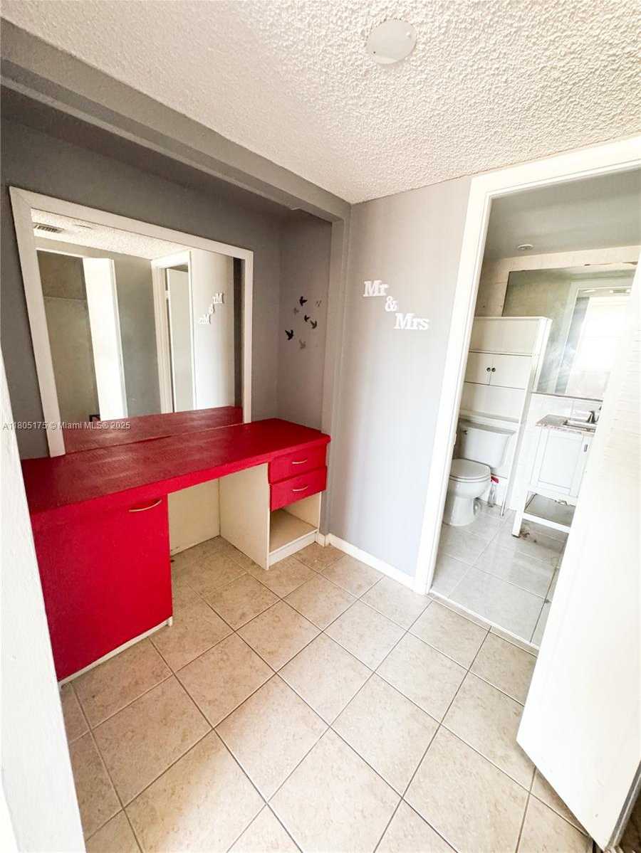 Small Image of 2025 NORTH EAST 164TH ST #206, North Miami Beach Number 10