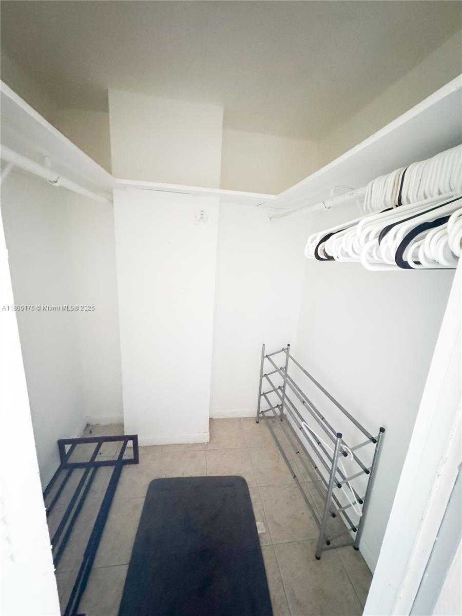 Small Image of 2025 NORTH EAST 164TH ST #206, North Miami Beach Number 11