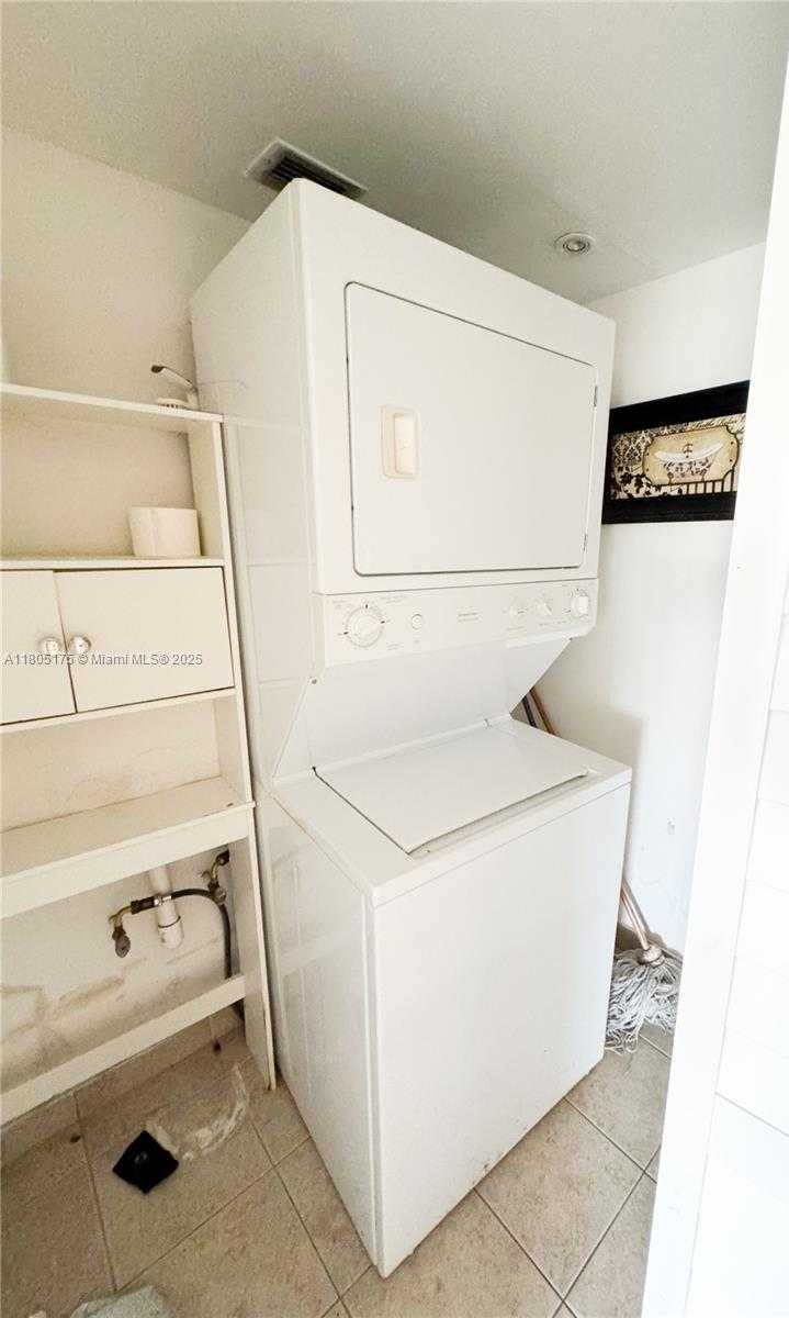Small Image of 2025 NORTH EAST 164TH ST #206, North Miami Beach Number 13