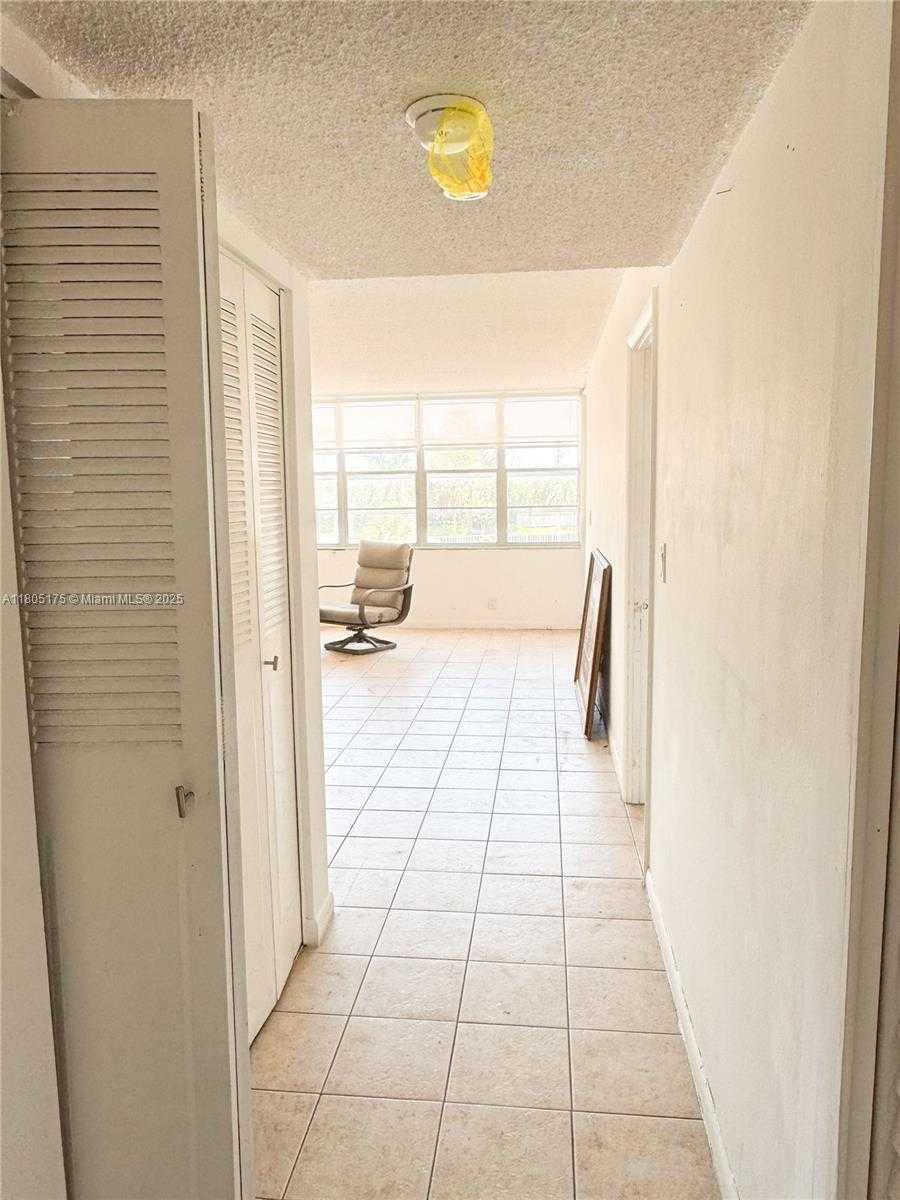 Small Image of 2025 NORTH EAST 164TH ST #206, North Miami Beach Number 3