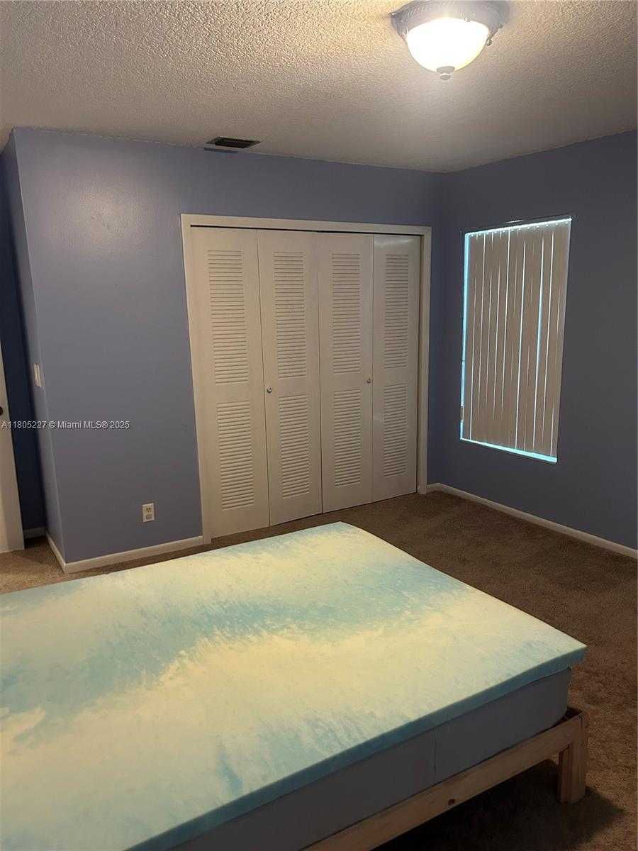 Small Image of 8631 BRIDLE PATH CT, Davie Number 20