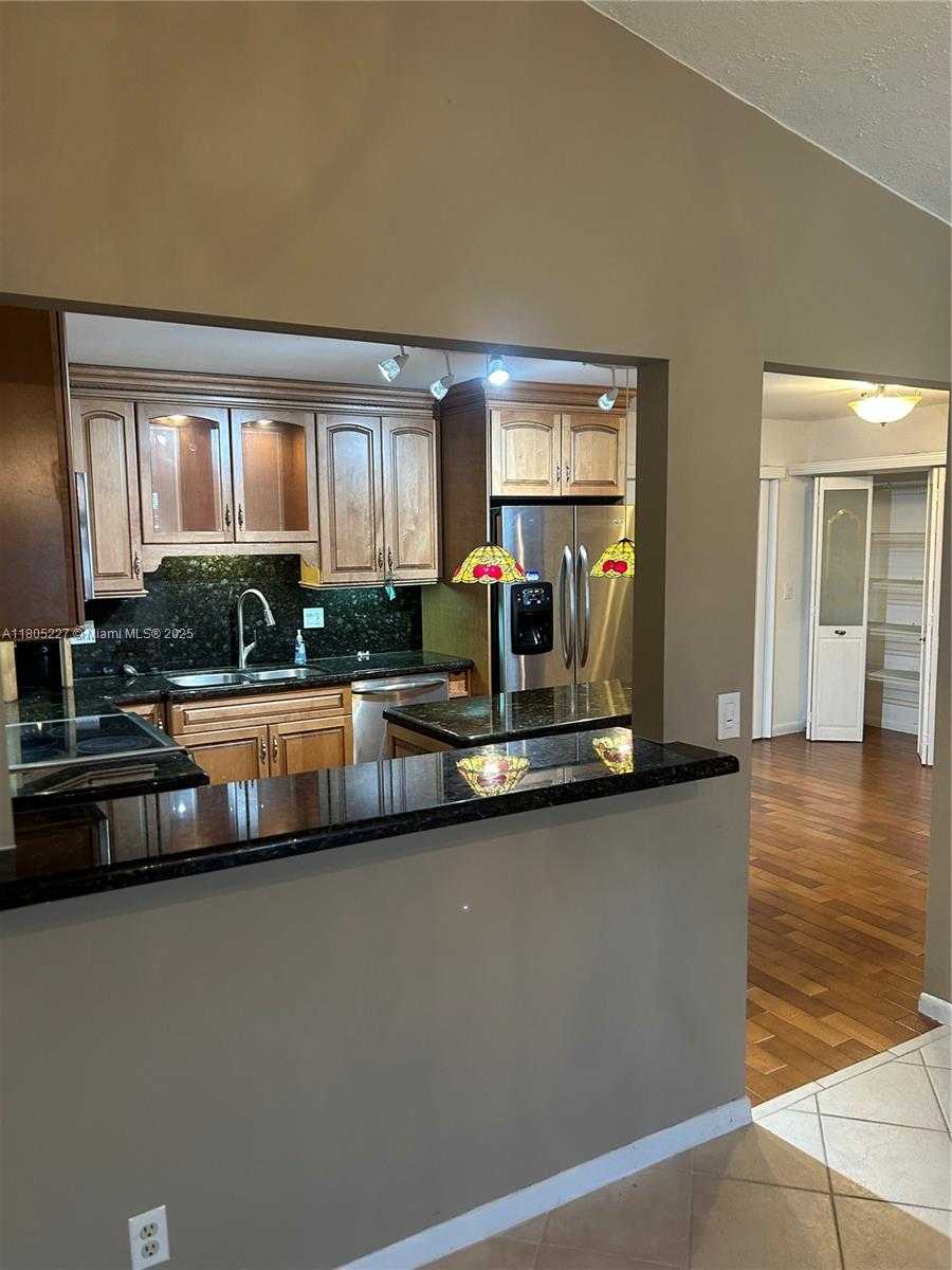 Small Image of 8631 BRIDLE PATH CT, Davie Number 8