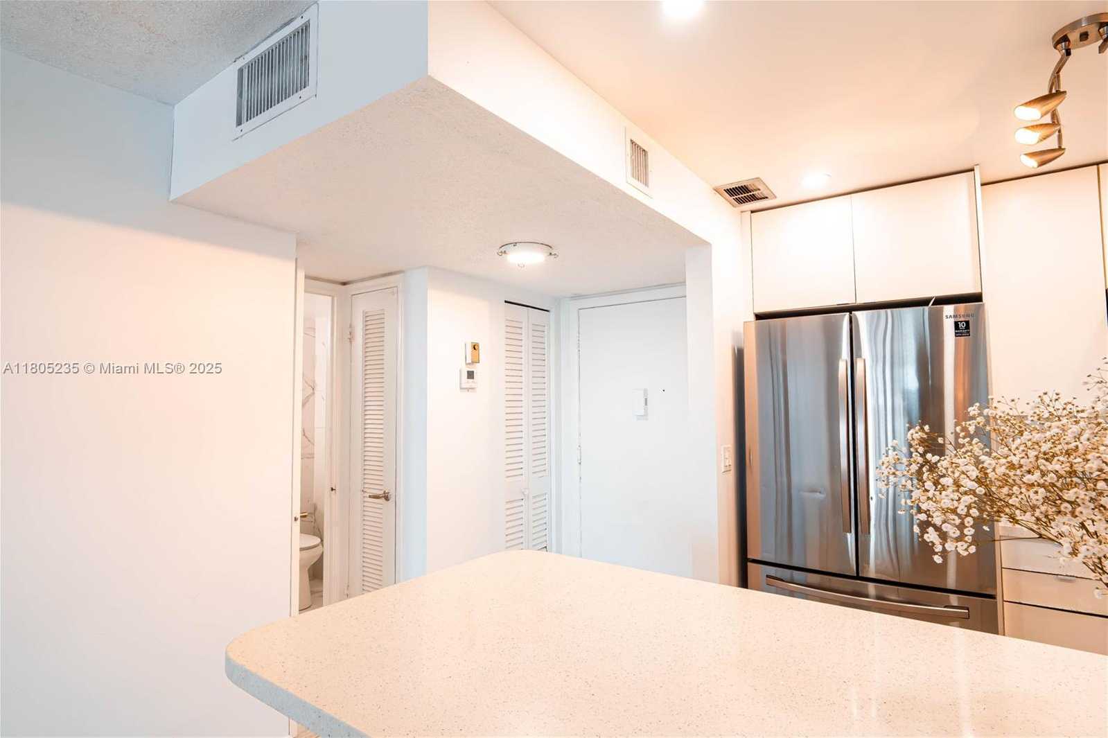 Small Image of 1817 SOUTH OCEAN DRIVE #0918, Hallandale Beach Number 13