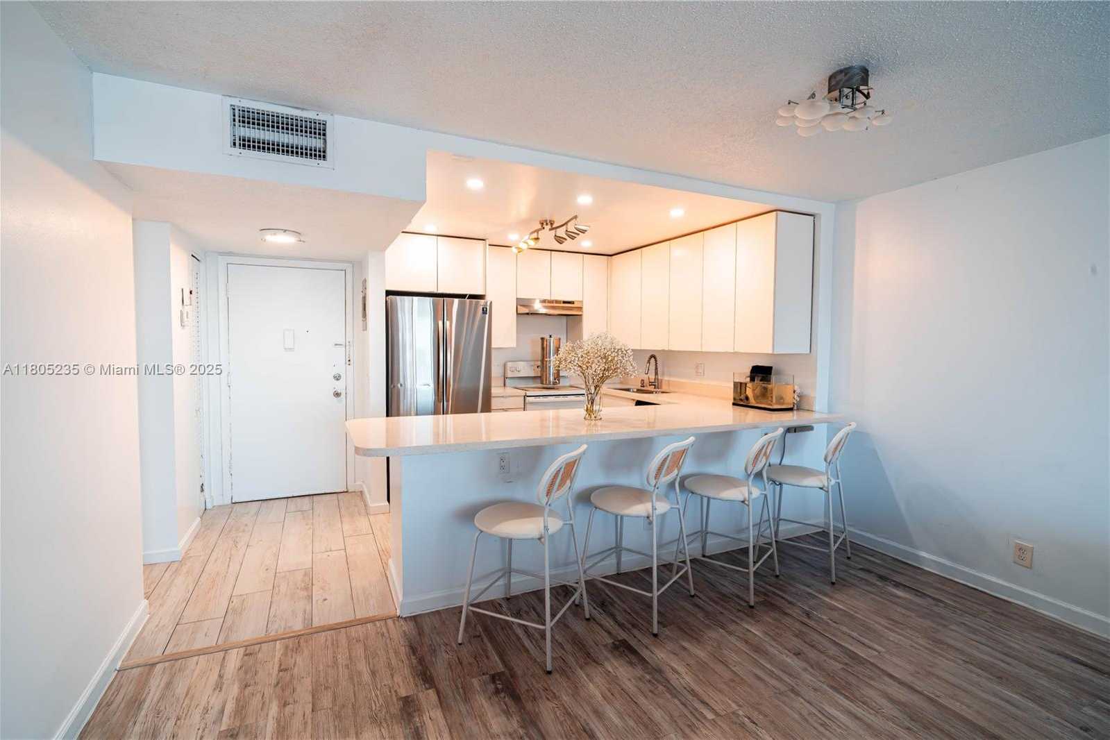 Small Image of 1817 SOUTH OCEAN DRIVE #0918, Hallandale Beach Number 16