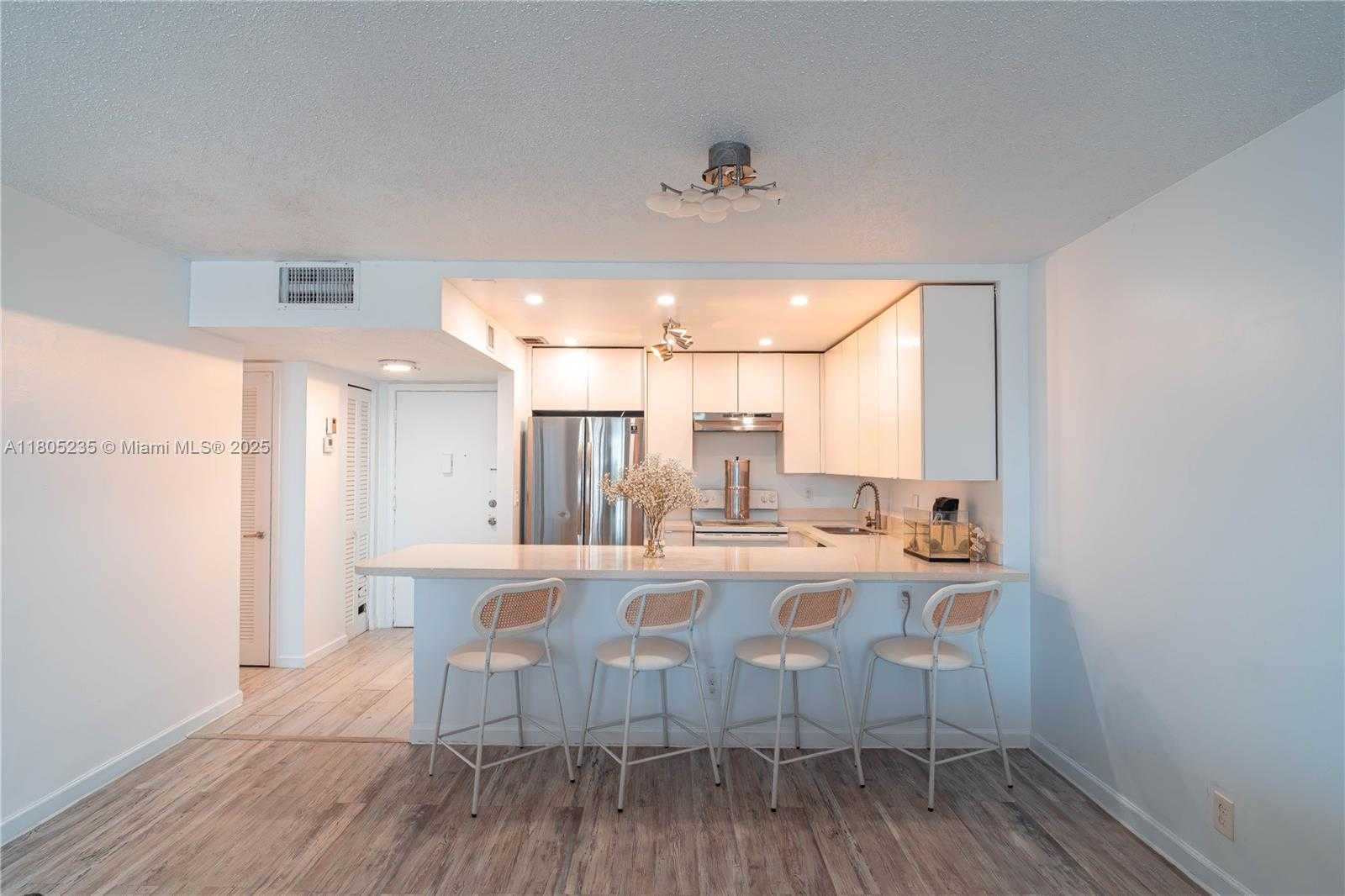 Small Image of 1817 SOUTH OCEAN DRIVE #0918, Hallandale Beach Number 18