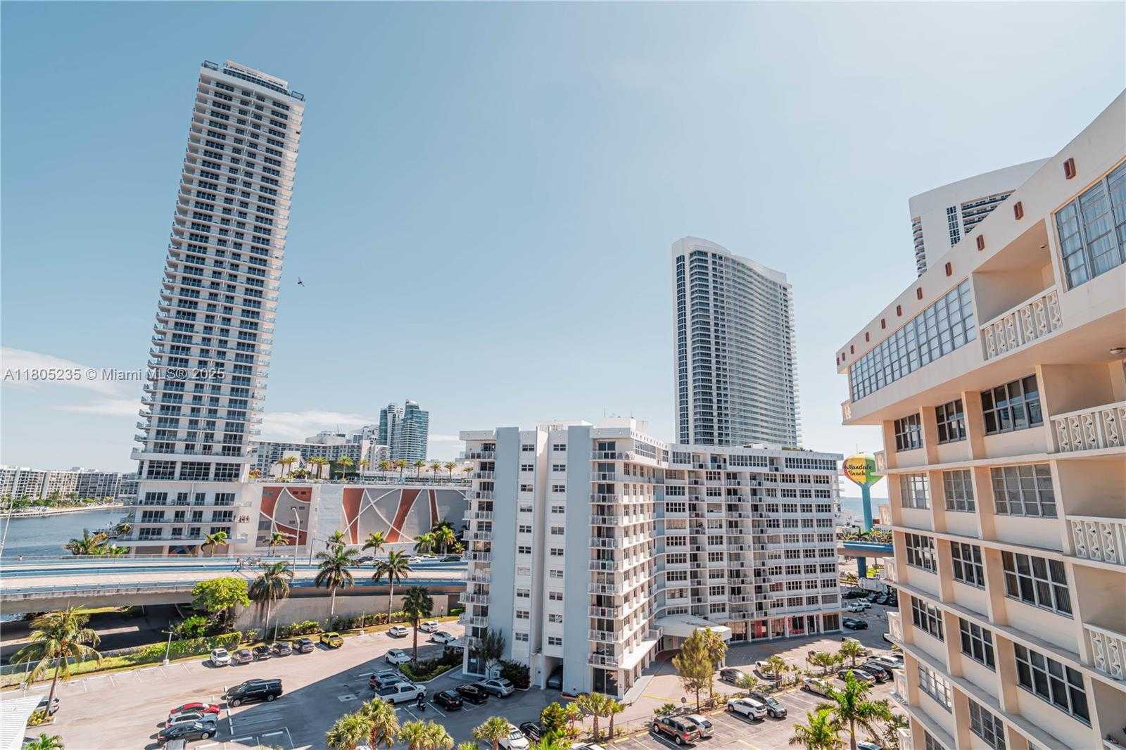 Small Image of 1817 SOUTH OCEAN DRIVE #0918, Hallandale Beach Number 2