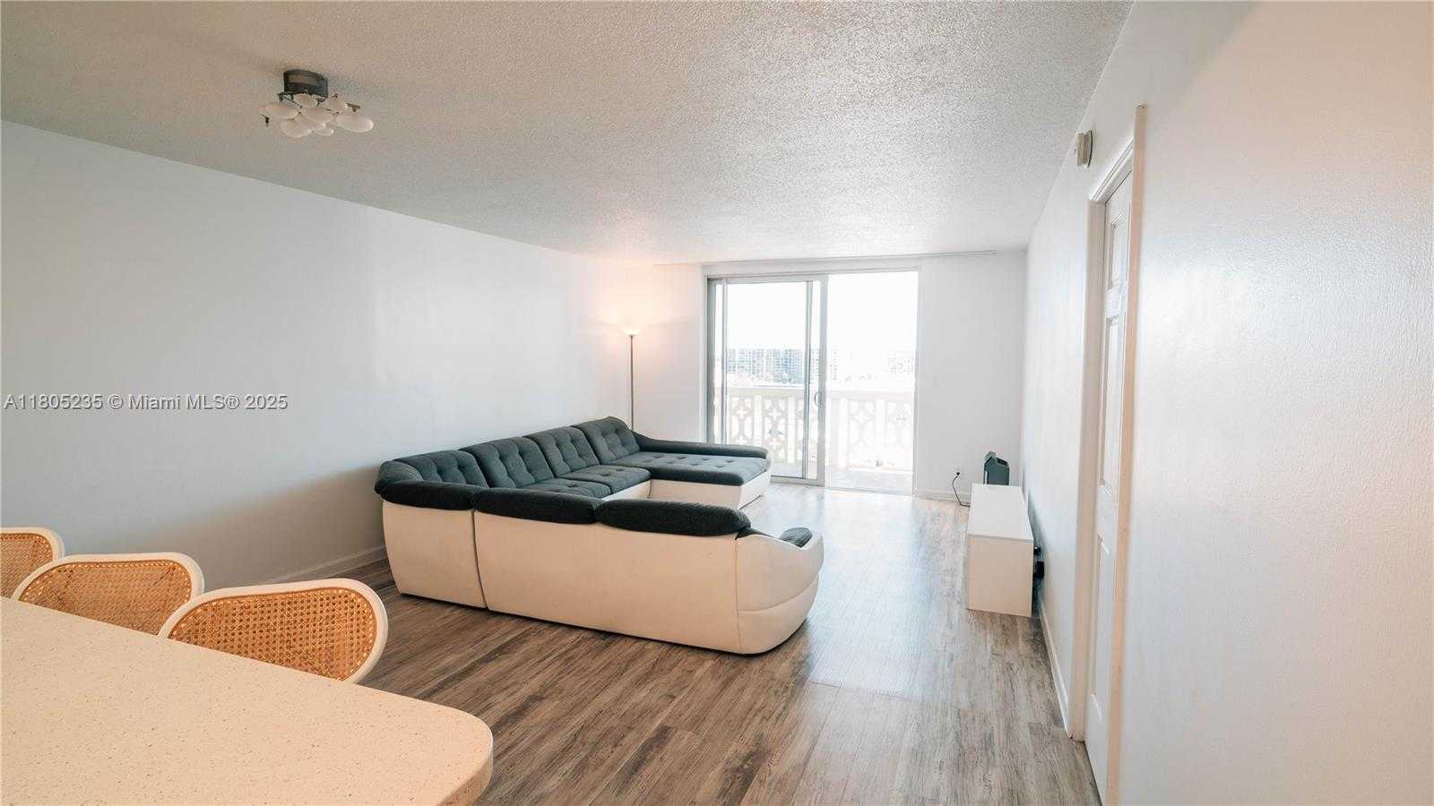 Small Image of 1817 SOUTH OCEAN DRIVE #0918, Hallandale Beach Number 21