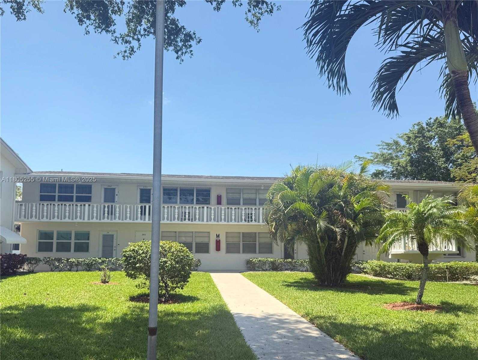 Small Image of 294 WINDSOR M #294, West Palm Beach Number 4