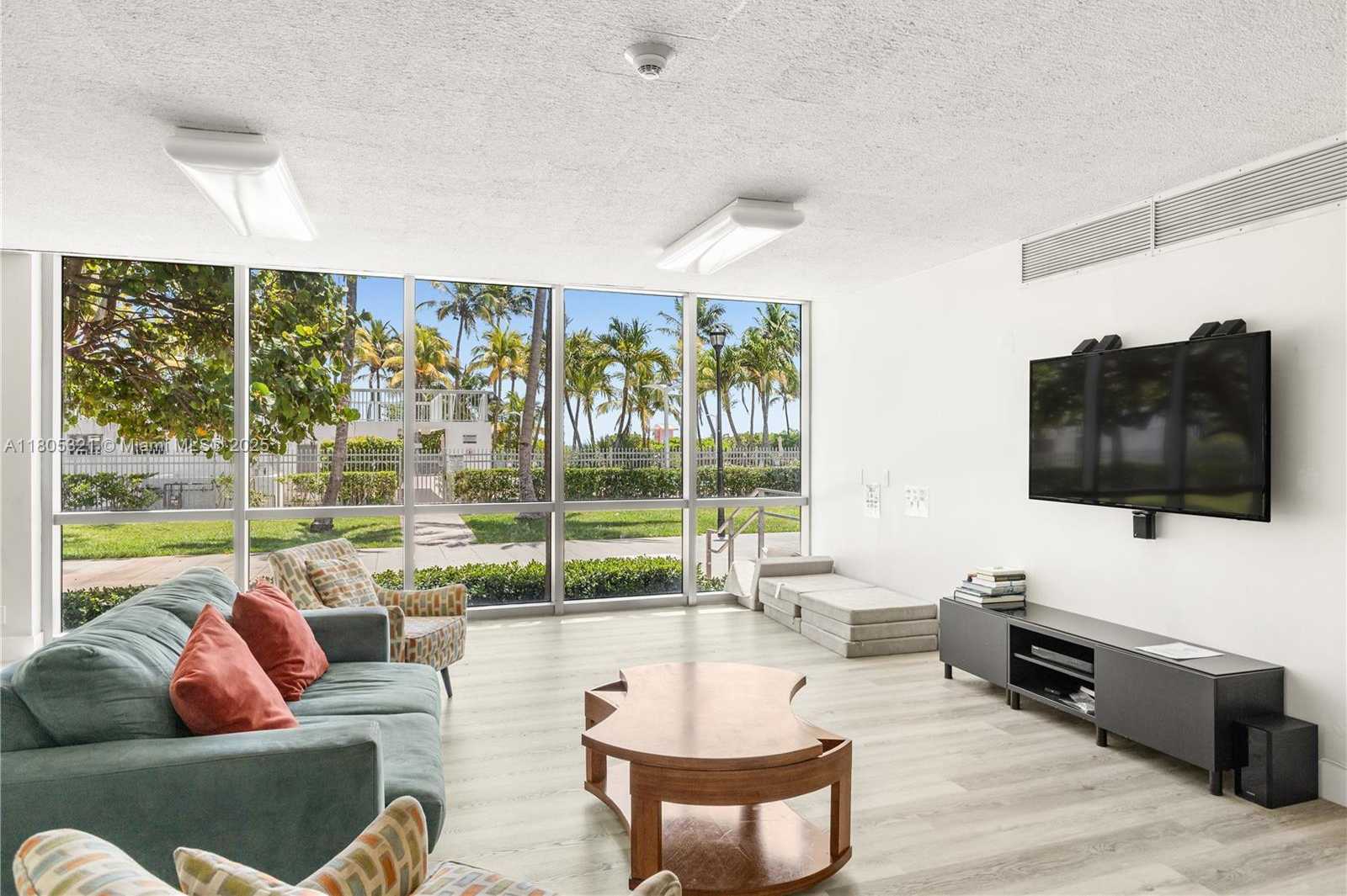 Small Image of 2655 COLLINS AVE #411, Miami Beach Number 33