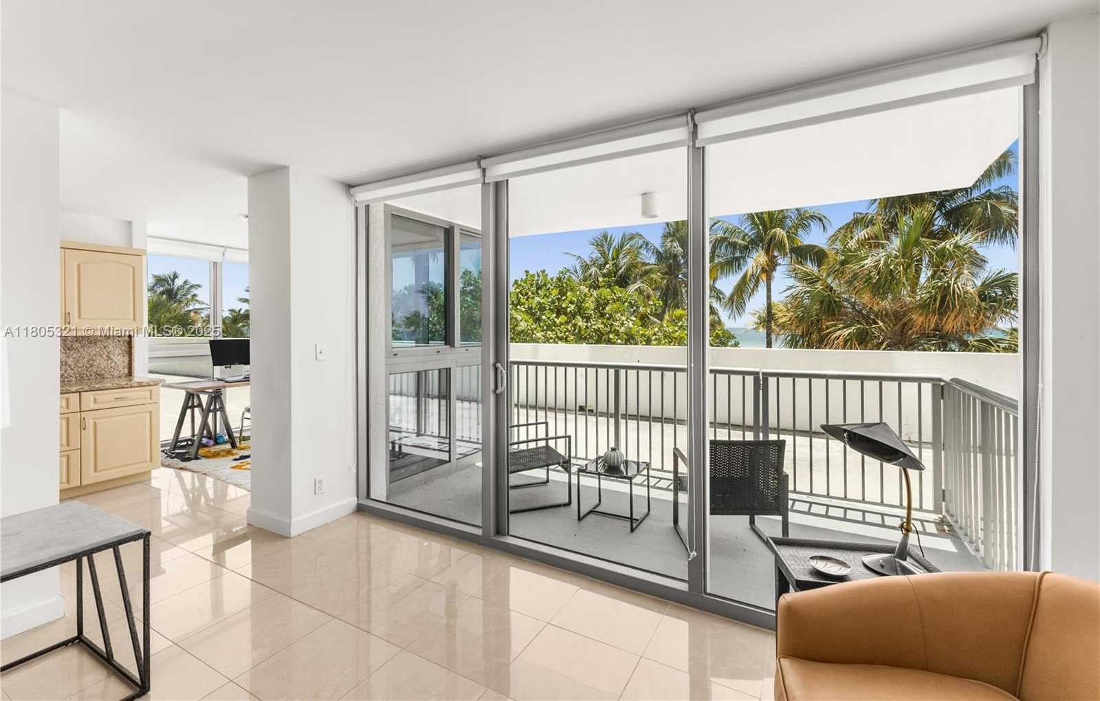 Small Image of 2655 COLLINS AVE #411, Miami Beach Number 4