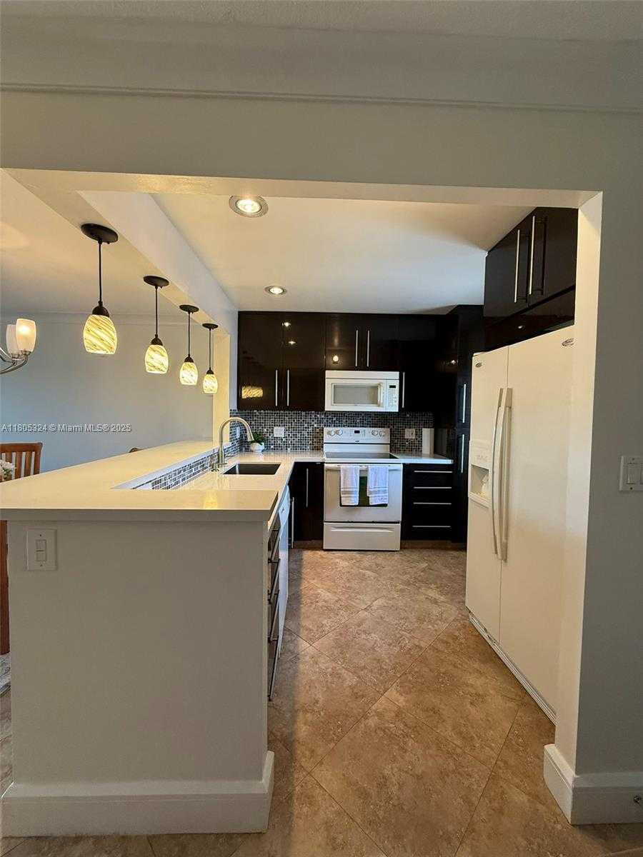 Small Image of 218 NORTH EAST 12TH AVE #503, Hallandale Beach Number 2