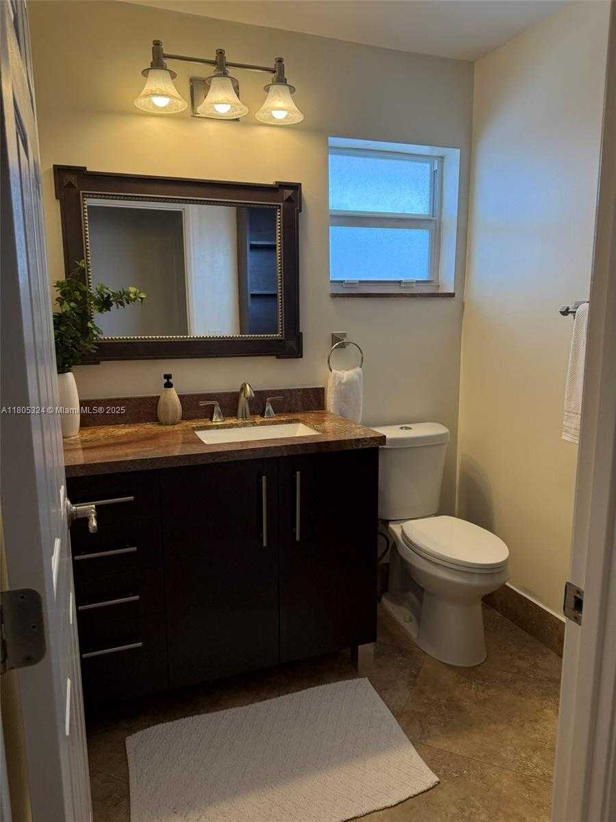 Small Image of 218 NORTH EAST 12TH AVE #503, Hallandale Beach Number 4