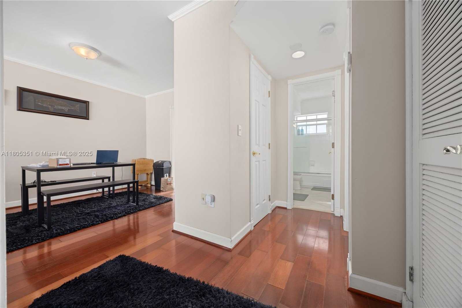 Small Image of 462 GOLDEN ISLES DR #305, Hallandale Beach Number 11